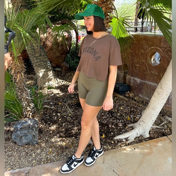 ARIZONA Cropped Tee - Picture 2 of 2